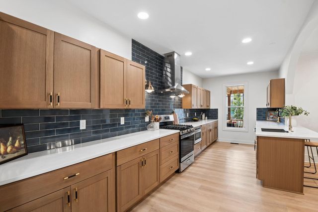 486 E Whittier Street, Columbus, OH 43206
