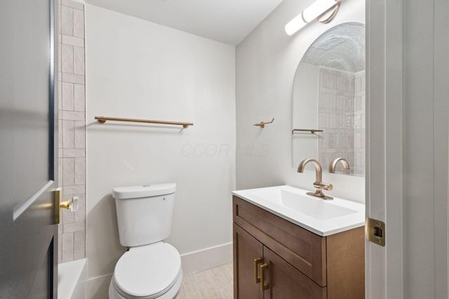 486 E Whittier Street, Columbus, OH 43206