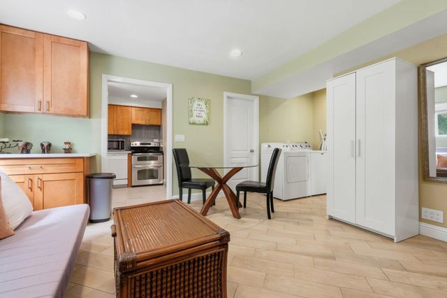 21564 Mary Alice Way, Los Gatos, CA 95033