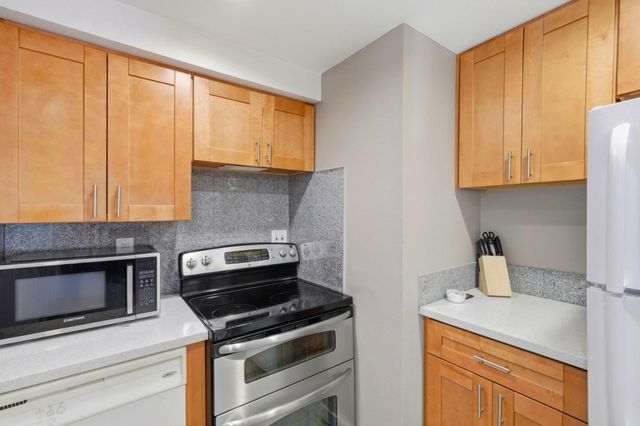 21564 Mary Alice Way, Los Gatos, CA 95033