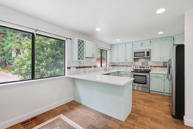 21564 Mary Alice Way, Los Gatos, CA 95033
