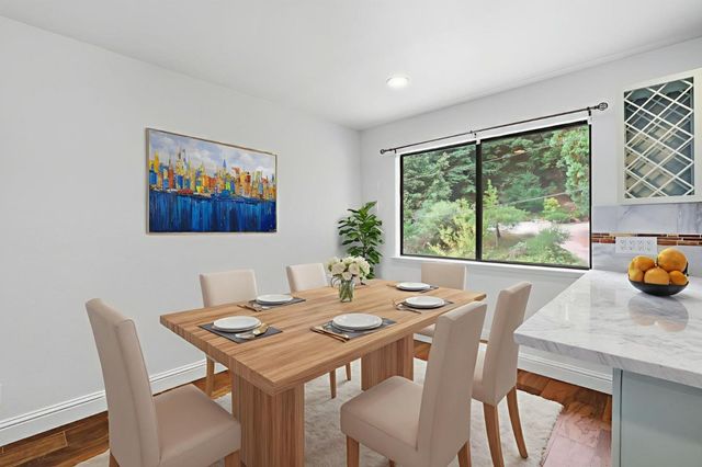 21564 Mary Alice Way, Los Gatos, CA 95033