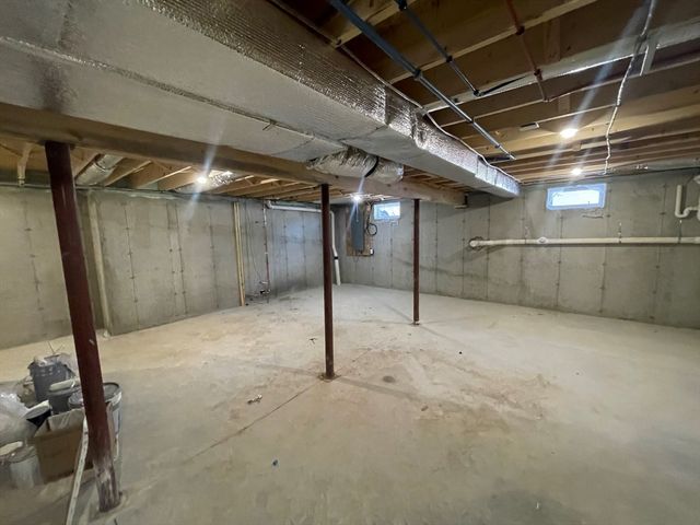 12 Pemberton, Lowell, MA 01850