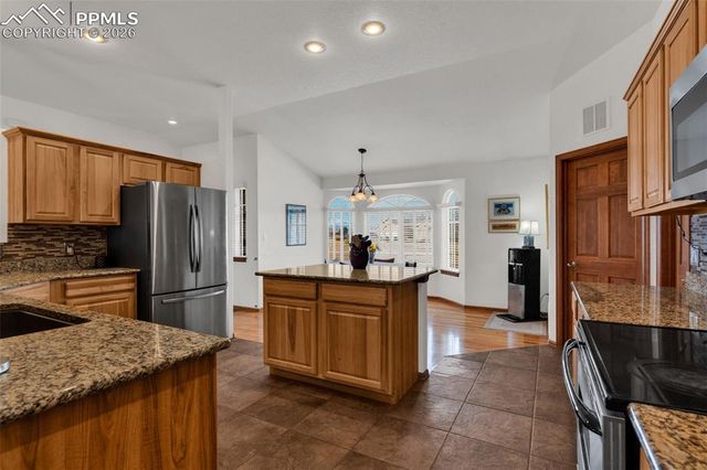 1408 E Kiva Drive, Pueblo West, CO 81007