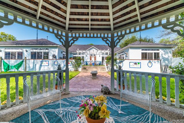 7226 N Vandiver Rd, San Antonio, TX 78209