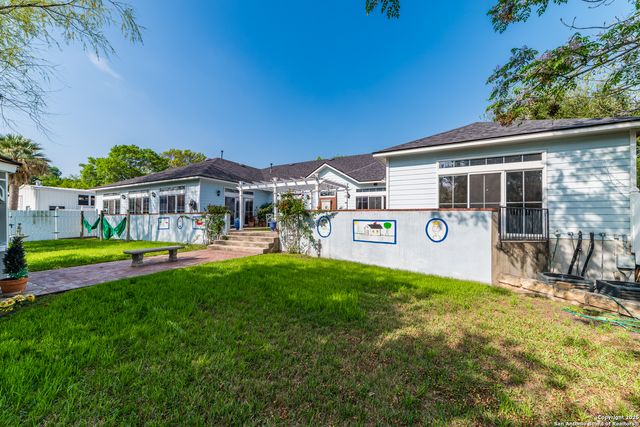 7226 N Vandiver Rd, San Antonio, TX 78209