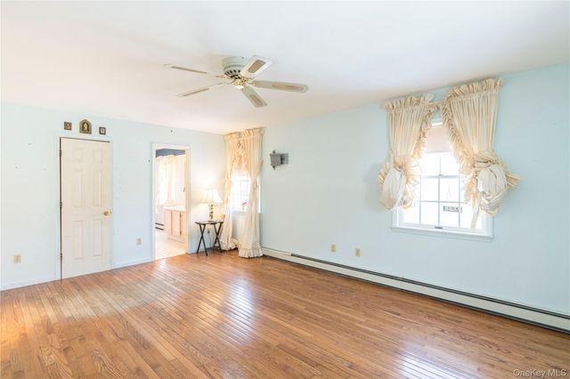 6 Coach Lantern Drive, Hopewell Junction, NY 12533