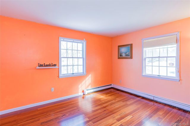 6 Coach Lantern Drive, Hopewell Junction, NY 12533