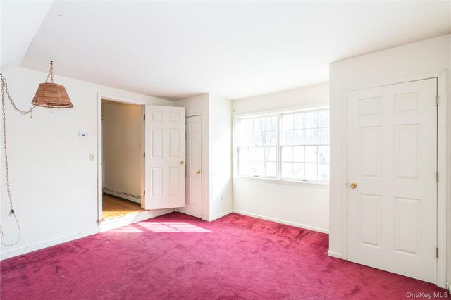 6 Coach Lantern Drive, Hopewell Junction, NY 12533