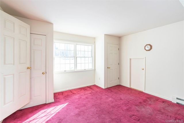 6 Coach Lantern Drive, Hopewell Junction, NY 12533