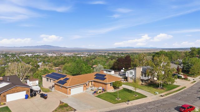 512 S 850 E, Centerville, UT 84014