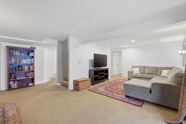 512 S 850 E, Centerville, UT 84014