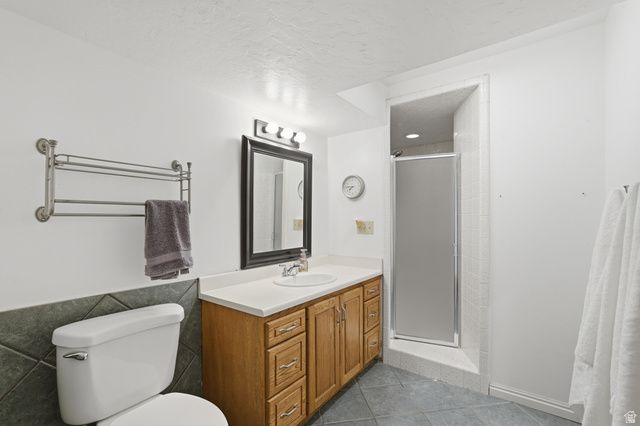 512 S 850 E, Centerville, UT 84014