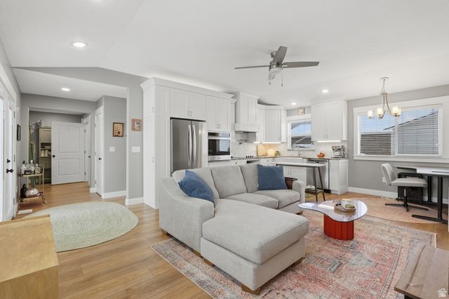 512 S 850 E, Centerville, UT 84014