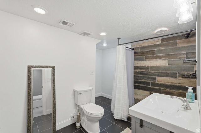 512 S 850 E, Centerville, UT 84014
