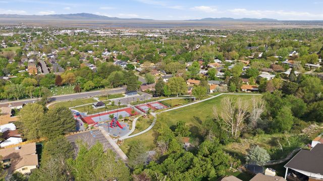 512 S 850 E, Centerville, UT 84014