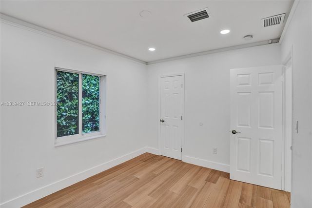 213 NE 43rd Street 213, Miami, FL 33137