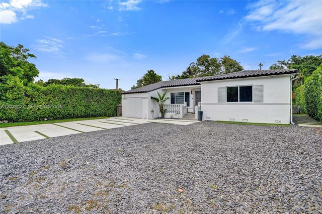 213 NE 43rd Street 213, Miami, FL 33137