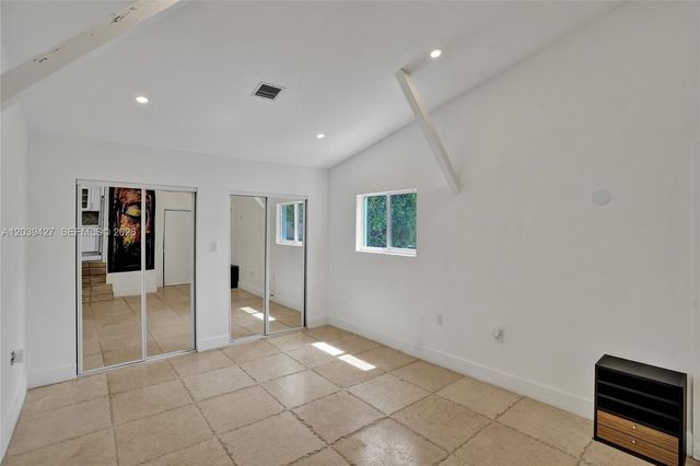 213 NE 43rd Street 213, Miami, FL 33137