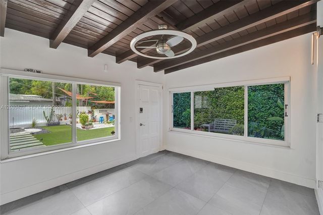 213 NE 43rd Street 213, Miami, FL 33137