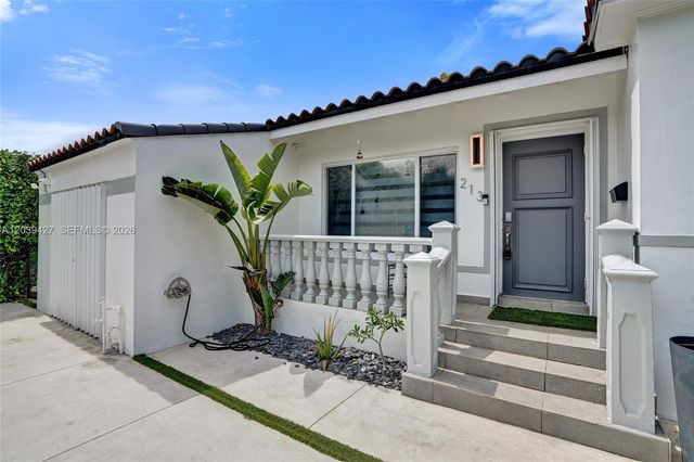 213 NE 43rd Street 213, Miami, FL 33137