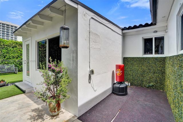 213 NE 43rd Street 213, Miami, FL 33137