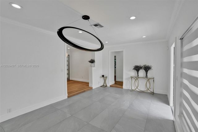 213 NE 43rd Street 213, Miami, FL 33137