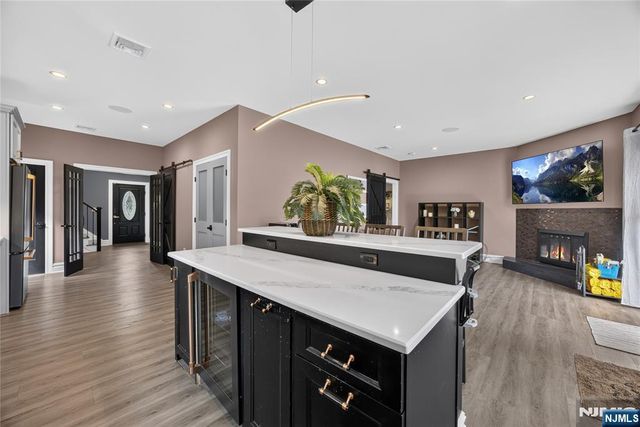 4-31 Plaza Road, Fair Lawn, NJ 07410