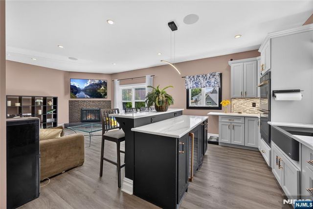 4-31 Plaza Road, Fair Lawn, NJ 07410