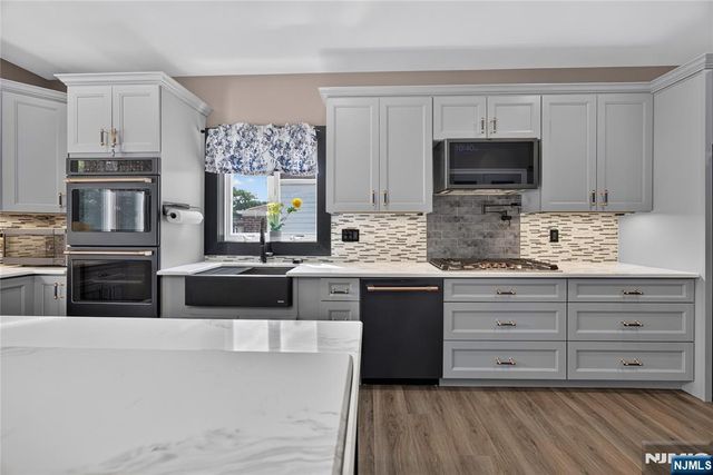 4-31 Plaza Road, Fair Lawn, NJ 07410