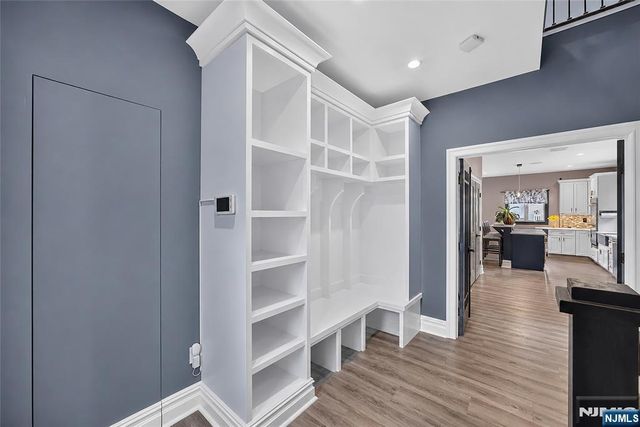 4-31 Plaza Road, Fair Lawn, NJ 07410