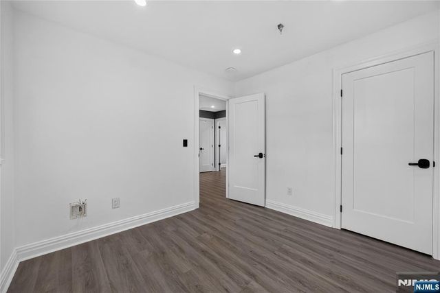 4-31 Plaza Road, Fair Lawn, NJ 07410