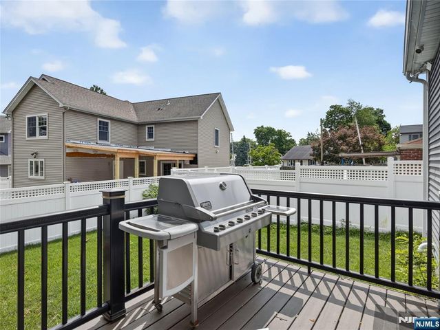 4-31 Plaza Road, Fair Lawn, NJ 07410