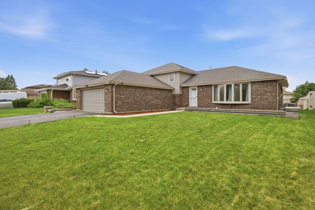 8612 Carriage Lane, Tinley Park, IL 60487