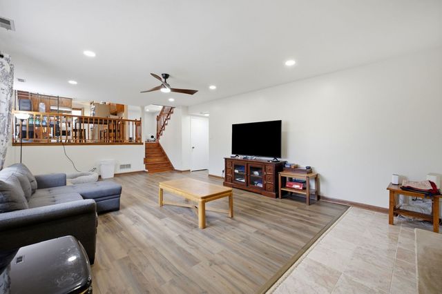 8612 Carriage Lane, Tinley Park, IL 60487