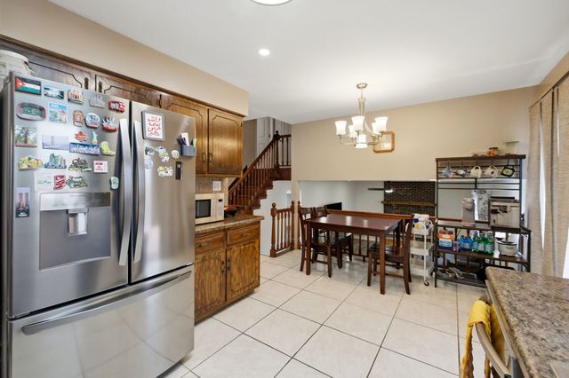 8612 Carriage Lane, Tinley Park, IL 60487