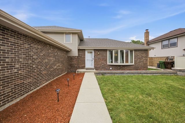 8612 Carriage Lane, Tinley Park, IL 60487