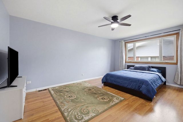 8612 Carriage Lane, Tinley Park, IL 60487