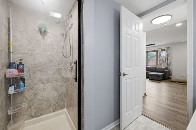 8612 Carriage Lane, Tinley Park, IL 60487