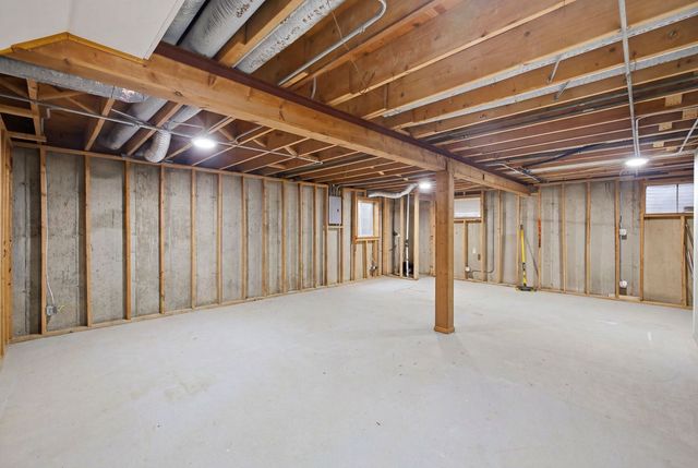 8612 Carriage Lane, Tinley Park, IL 60487
