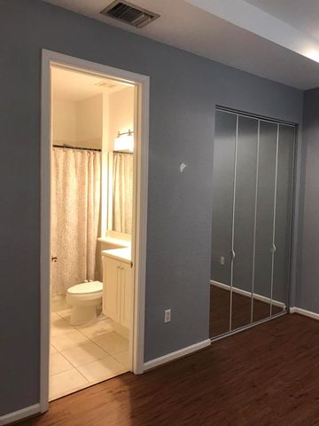 1430 Via Alferi, Boynton Beach, FL 33426