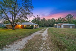 242 Magnolia Drive, Onalaska, TX 77360