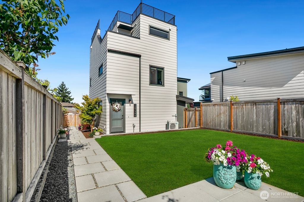 12734 B 7th Avenue NW, Seattle, WA 98177