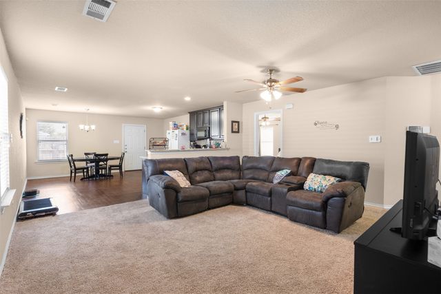 1609 Village Park Trail, Burleson, TX 76028