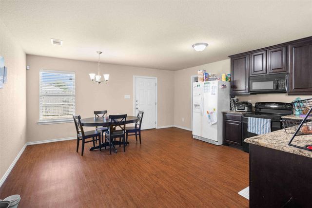 1609 Village Park Trail, Burleson, TX 76028