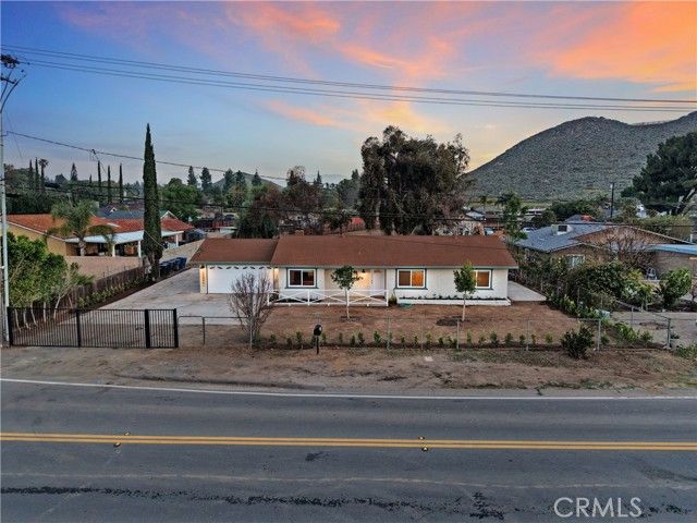 11061 Cypress, Riverside, CA 92505