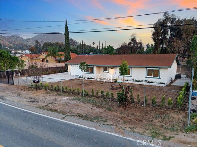 11061 Cypress, Riverside, CA 92505