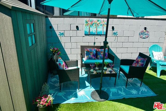 7303 5th Avenue, Los Angeles, CA 90043