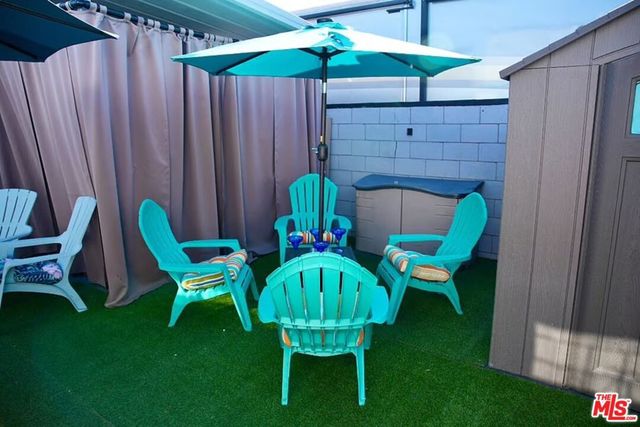 7303 5th Avenue, Los Angeles, CA 90043