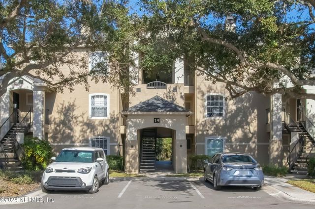 1701 THE GREENS Way 1912, Jacksonville Beach, FL 32250